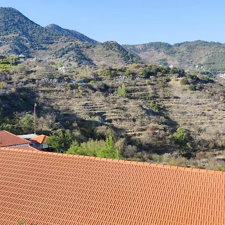 Apartahotel Limeria Alona