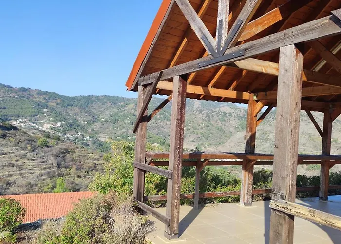 Aparthotel Limeria Alona